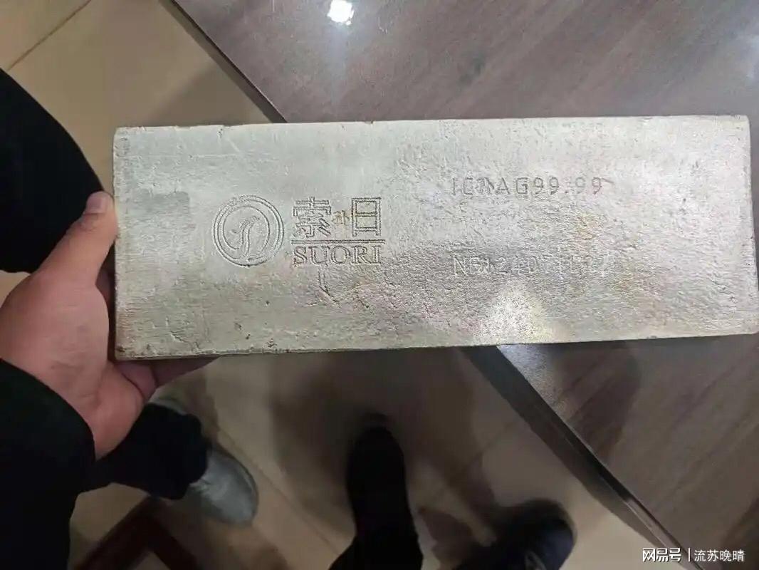 拉塞尔夺加泰排位赛杆位