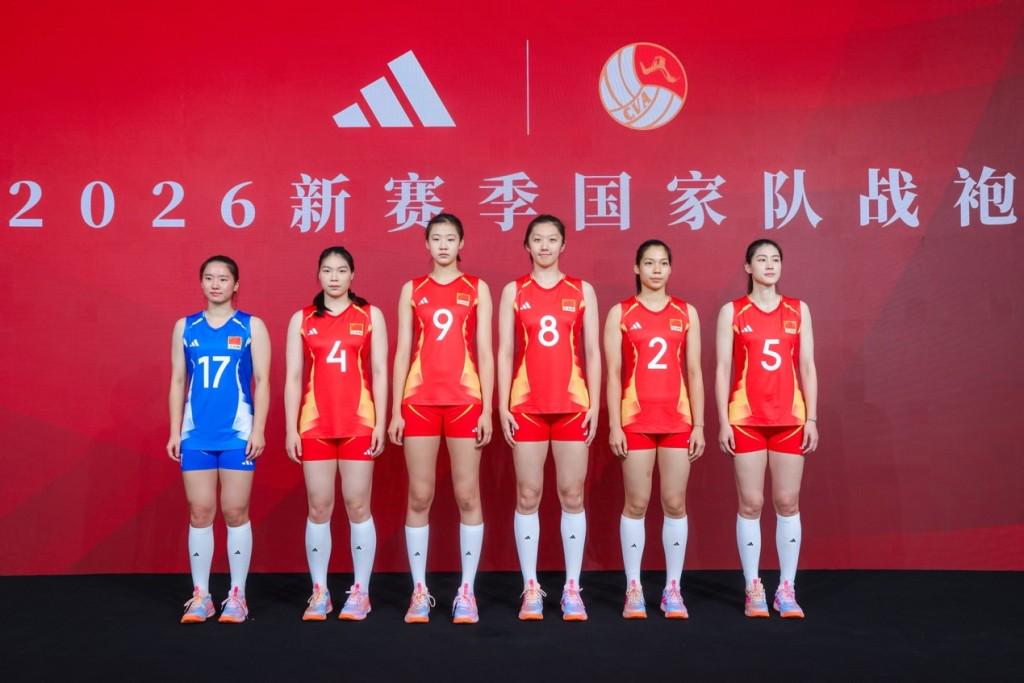 球盟会体育罗马诺:纽卡接近签下阿贾克斯18岁中场斯图尔,总价超2500万欧