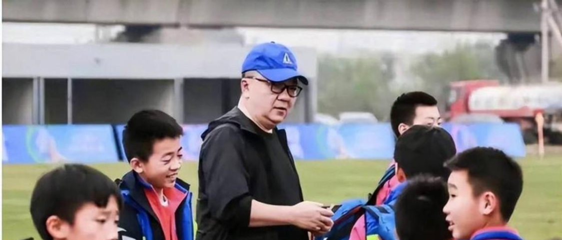 詹库联手真有戏？名嘴看好勇士签詹姆斯：我愿意赌上自己的性命