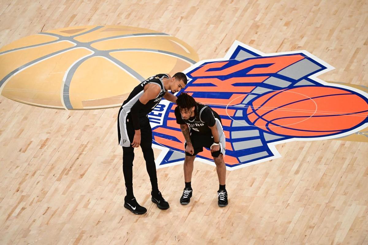 球盟会体育同样是NBA传奇巨星,为何科比营销害人,詹姆斯营销却无害?
