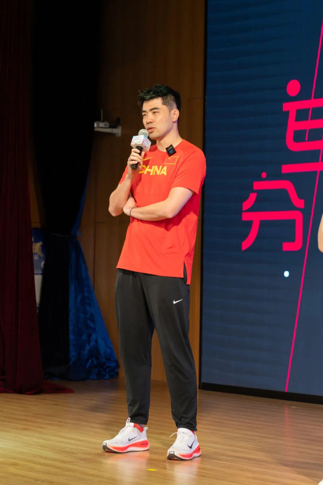 球盟会体育扎堆离队!湖人三名核心轮换将跳出合同,今夏同时试水自由市场
