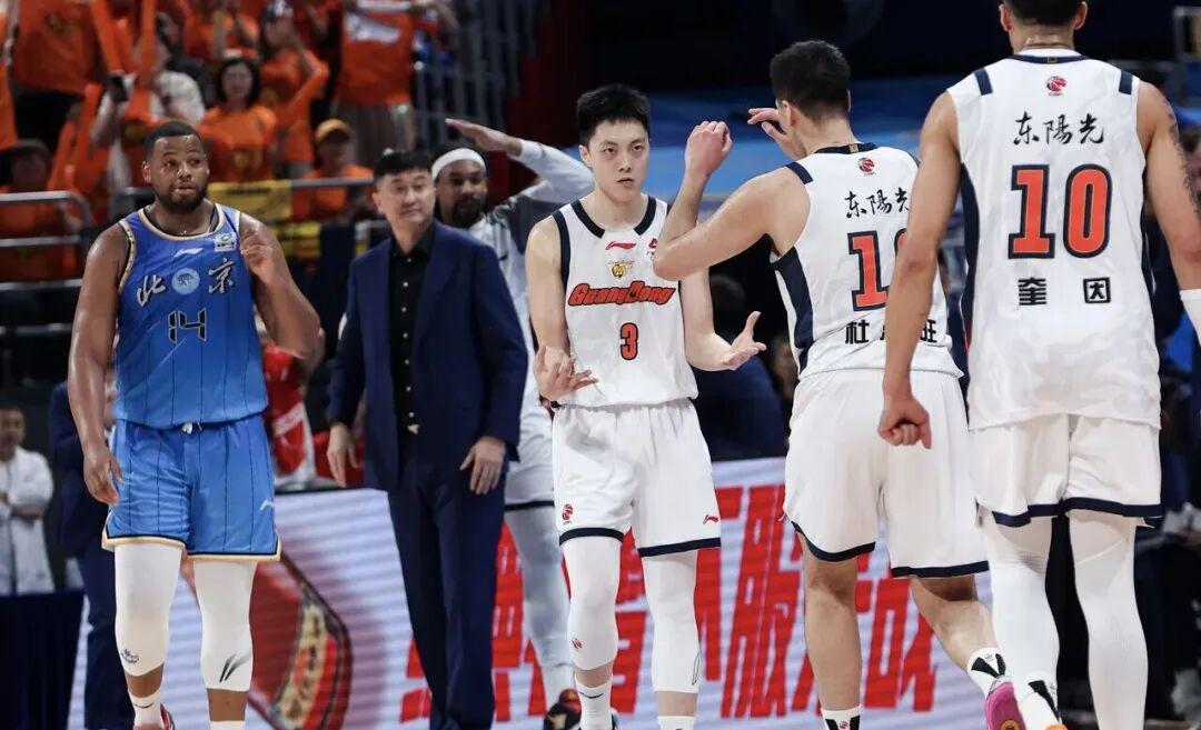 球盟会体育吐槽:1.78亿 ,篮网要签里弗斯?文班少林功夫白练了!