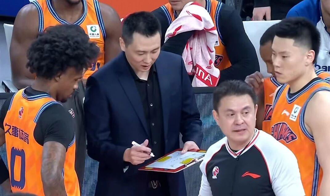 NBA总决G5邀米奇·盖顿赛前唱国歌