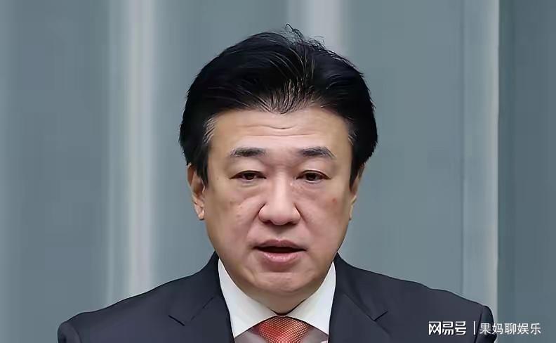 詹姆斯历史地位被喷上热搜,一个帖子炸出50条回怼