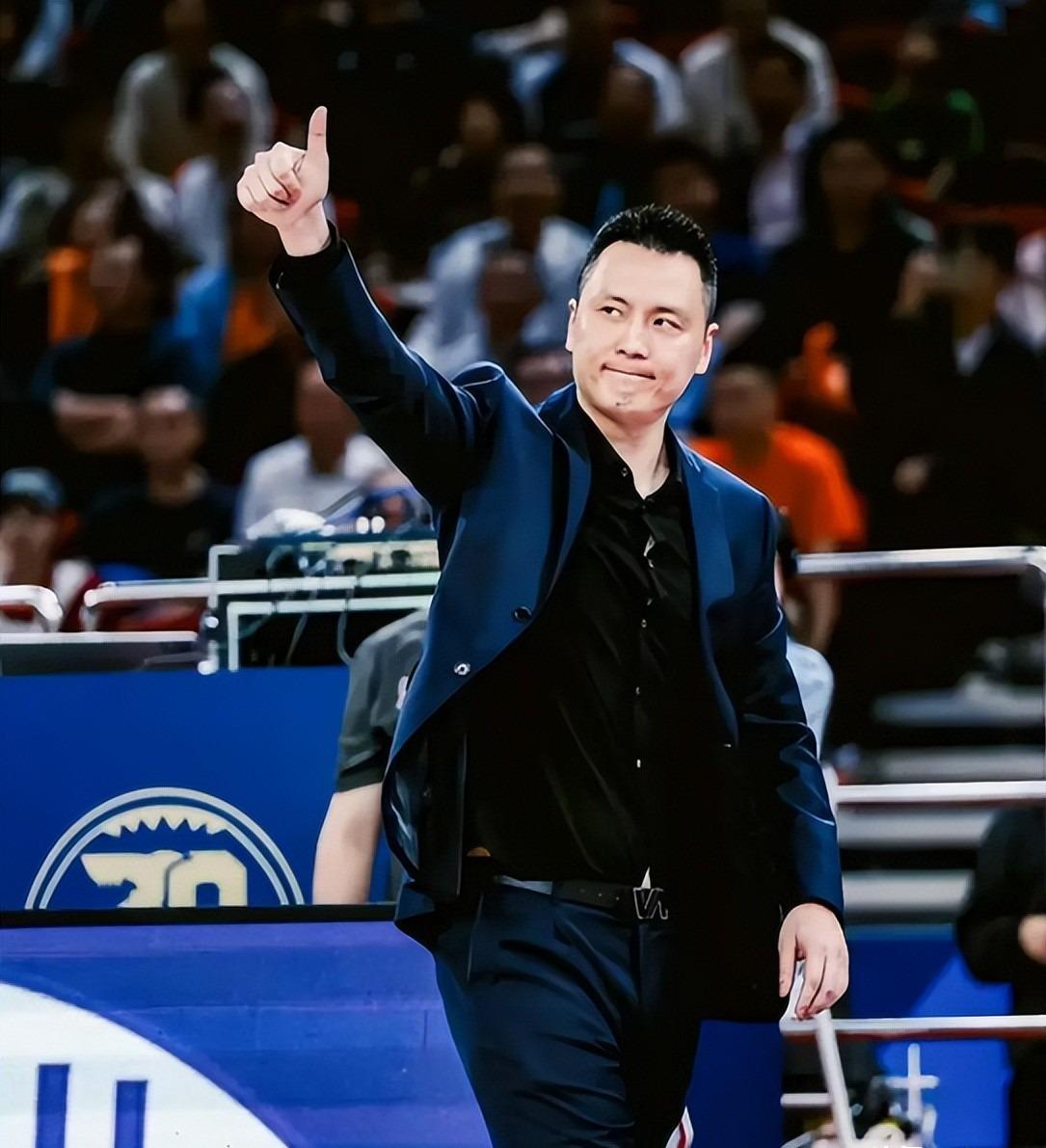 文班无缘首冠 尼克斯53年后再夺冠