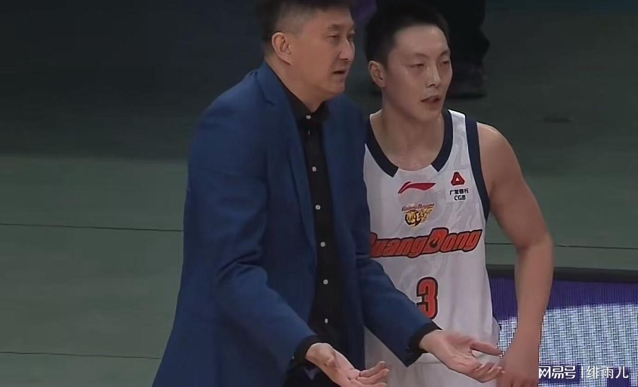 美职篮总决赛4比1淘汰马刺！纽约尼克斯时隔53年再次夺冠！
