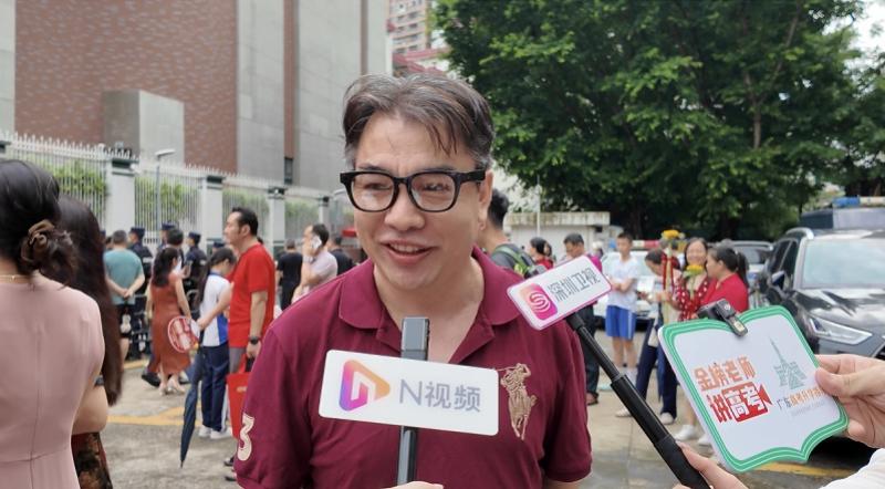 球盟会体育尼克斯夺冠湖人最尴尬:詹姆斯留队与否不重要,东契奇难超哈登