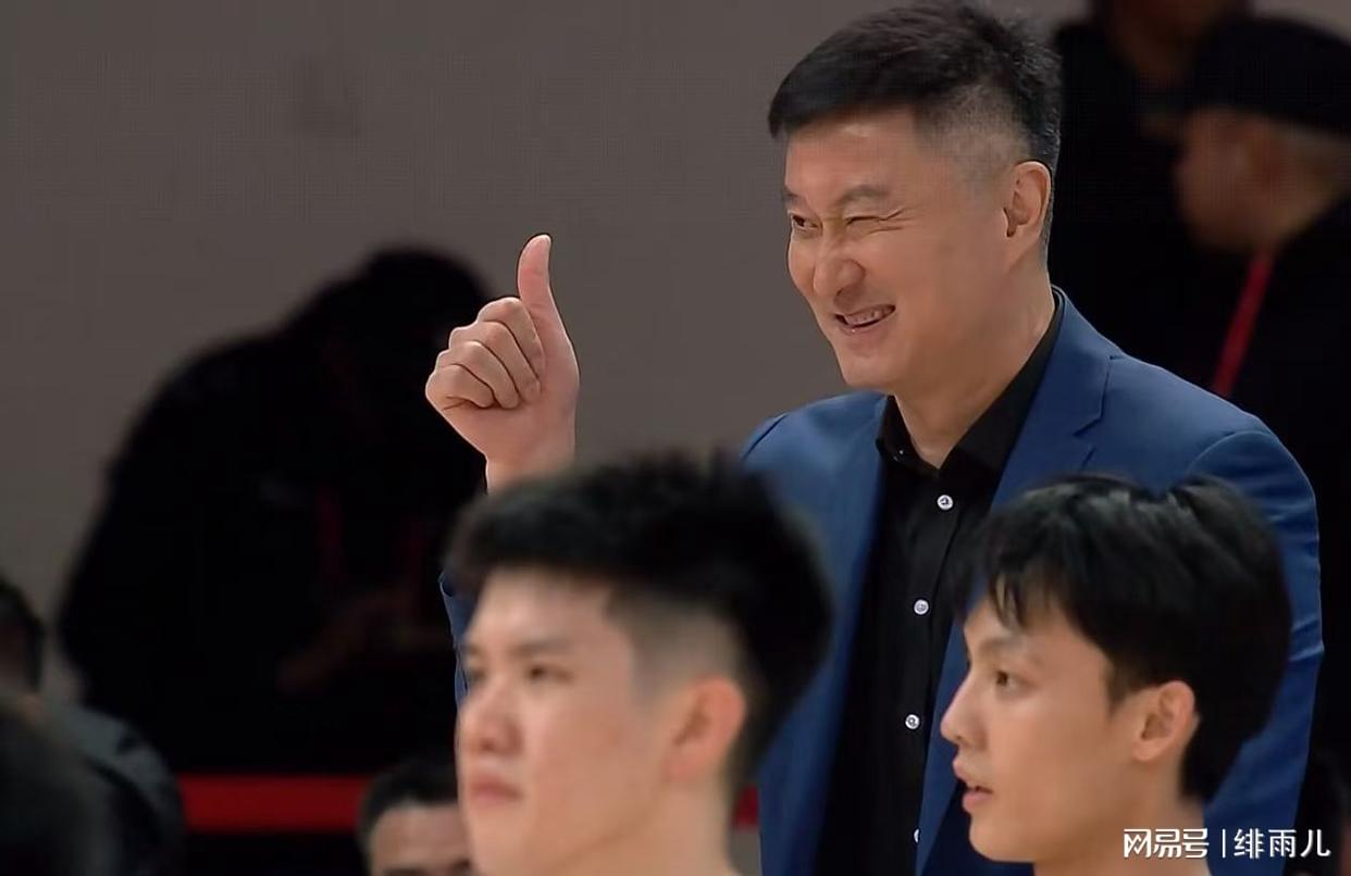 球盟会体育狂热队9.5分让分客场挑战太阳：克拉克背伤出战成疑
