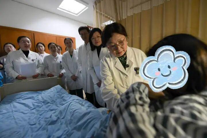 球盟会体育31！马竞反超巴萨登顶西甲，韩国前锋1球1助，取代了小蜘蛛首发