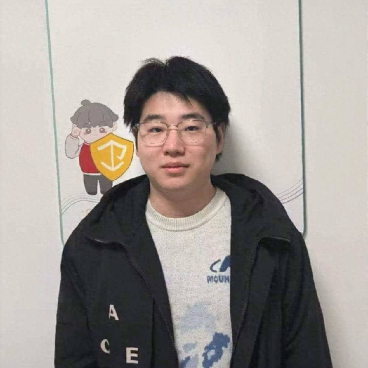 卡塔尔足协主席会见因凡蒂诺，并向后者赠送卡塔尔球衣